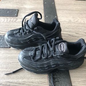Nike child size 11C AirMax 95